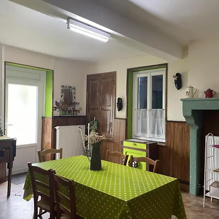 Holiday home Familiale Avec Mini-ferme Et Activites Pour Enfants - Fr-1-489-121